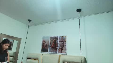 Snapshot of iliy_ chatting on 11.09.25 ILY online show from 11.09.25