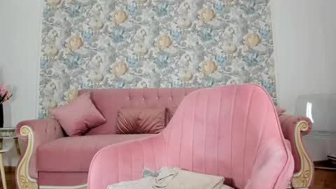 Snapshot of illegal_lorry chatting on 02.13.25 illegal_lorry online show from 02.13.25