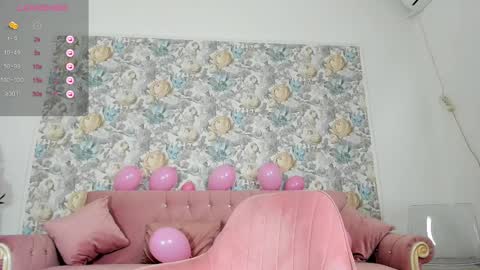 Snapshot of illegal_lorry chatting on 02.19.25 illegal_lorry online show from 02.19.25