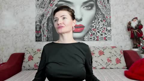 Snapshot of illegalbeauty87 chatting on 12.23.24 Ingrid or more easier...Miss GoDDess Mistress online show from 12.23.24