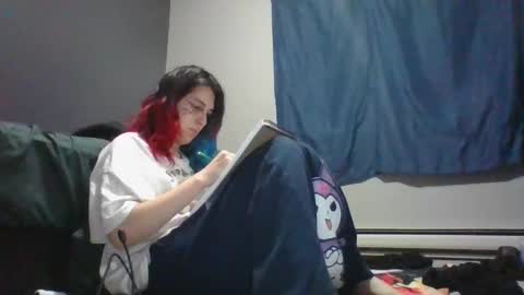 Snapshot of illlypad_lilac chatting on 04.28.26 Lilly online show from 04.28.26