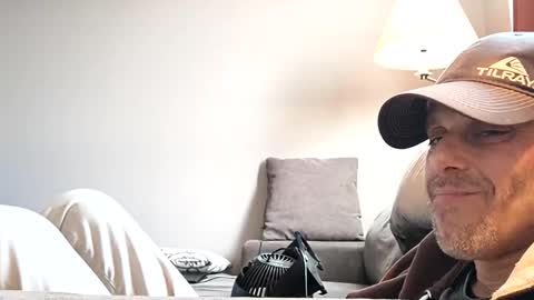 Ilovesquirterz1 online show from 01.22.25