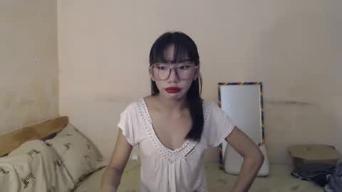 Snapshot of iloveyou28xx chatting on 02.18.26 CALL ME JEN YOUR SWEET GIRL 3 online show from 02.18.26