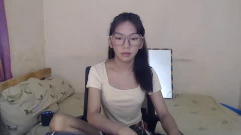 Snapshot of iloveyou28xx chatting on 02.20.26 CALL ME JEN YOUR SWEET GIRL 3 online show from 02.20.26