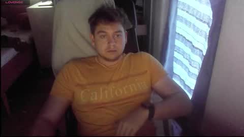 iloveyoutoo2000 online show from 10.21.25