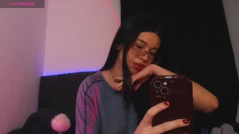 Ily Bea online show from 01.21.25