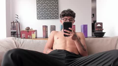 IM  THOMAS online show from 05.16.26