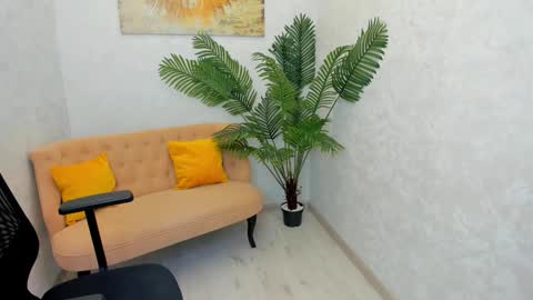 Roxy online show from 01.16.25