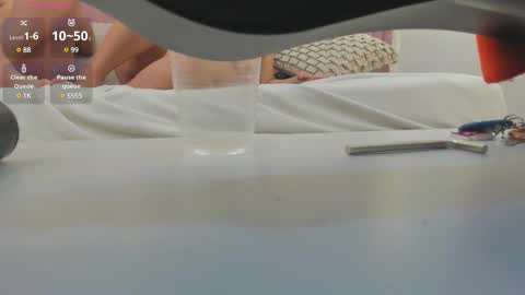 Snapshot of im_alejandra_ chatting on 02.28.25 Aleja online show from 02.28.25