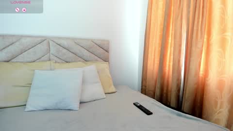 Snapshot of im_amber_ chatting on 12.27.24 amber online show from 12.27.24