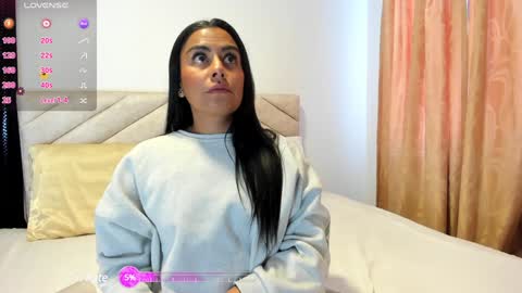 Snapshot of im_amber_ chatting on 02.06.25 amber online show from 02.06.25