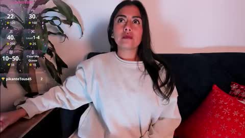 Snapshot of im_amber_ chatting on 12.03.25 amber online show from 12.03.25