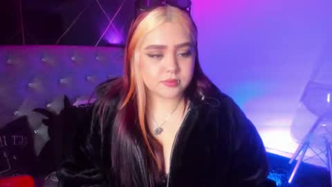 Snapshot of im_bunny__ chatting on 11.23.25 im_bunny__ online show from 11.23.25