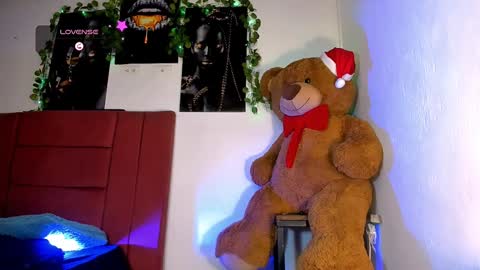 Snapshot of im_crisvega88 chatting on 12.29.24 criss online show from 12.29.24