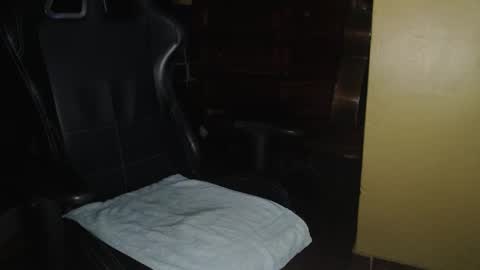 Snapshot of im_dave21 chatting on 10.15.25 im_dave21 online show from 10.15.25