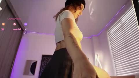 Snapshot of im_eli1 chatting on 12.04.25 Eli online show from 12.04.25