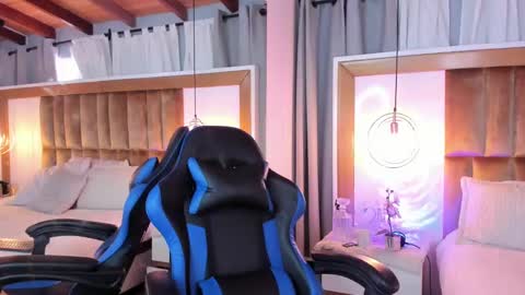 Anna  online show from 12.13.24