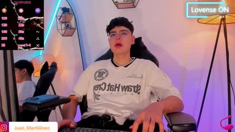 Snapshot of im_juaniito chatting on 10.05.25 40 OFF TODAY online show from 10.05.25