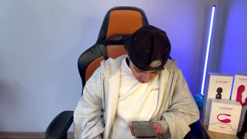 Laia online show from 02.05.25