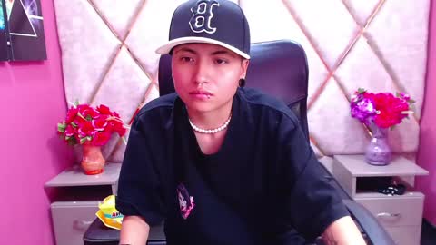 Snapshot of im_mathias chatting on 01.31.25 mathias online show from 01.31.25