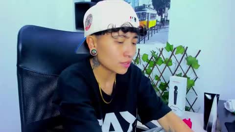 Snapshot of im_mathias chatting on 11.09.25 mathias online show from 11.09.25