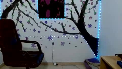 IM  May online show from 01.16.26