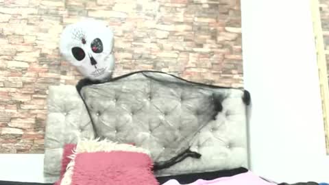 milan online show from 10.25.25