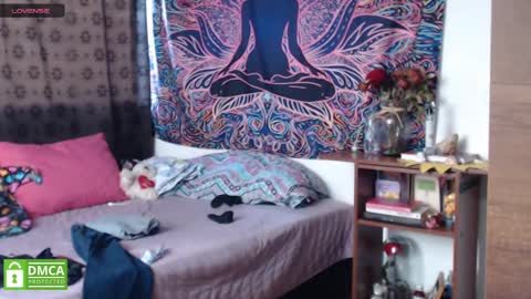 Snapshot of im_moonlight chatting on 02.12.25 Cutie pie online show from 02.12.25