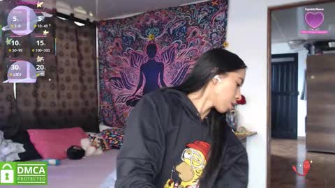 Snapshot of im_moonlight chatting on 10.08.25 Cutie pie online show from 10.08.25