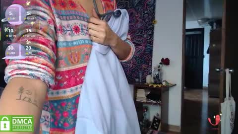 Snapshot of im_moonlight chatting on 10.12.25 Cutie pie online show from 10.12.25