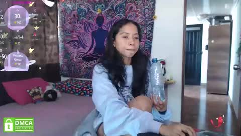 Snapshot of im_moonlight chatting on 11.11.25 Cutie pie online show from 11.11.25