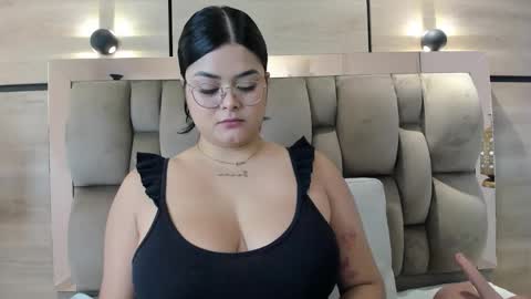 Snapshot of im_mou_ chatting on 02.02.26 im mou online show from 02.02.26