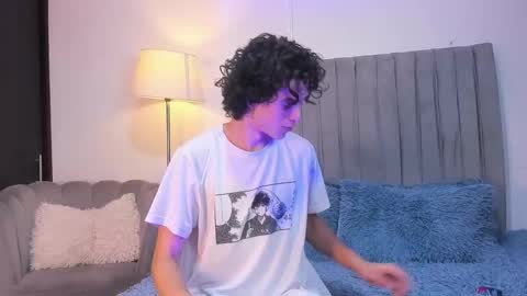 Snapshot of im_perseo_ chatting on 12.14.25 Perseo - Help me with 50 thumbs up online show from 12.14.25