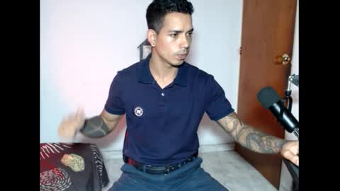 Snapshot of im_taylor24 chatting on 11.19.25 im_taylor24 online show from 11.19.25