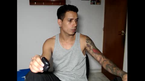 Snapshot of im_taylor24 chatting on 11.22.25 im_taylor24 online show from 11.22.25