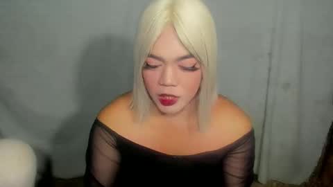 ella may online show from 10.29.25