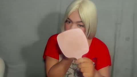 ella may online show from 11.08.25