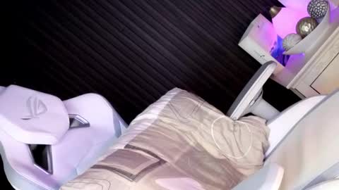 Snapshot of im_ur_nightmare chatting on 12.14.25 Candy Moore online show from 12.14.25