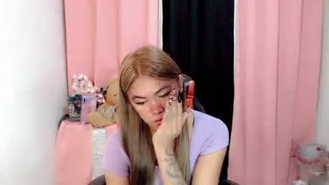 im_yourfairyannaxx online show from 12.20.25