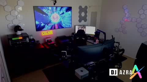 Snapshot of imdjazra chatting on 01.06.25 DJ Azra online show from 01.06.25