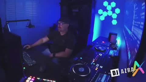 Snapshot of imdjazra chatting on 10.16.25 DJ Azra online show from 10.16.25