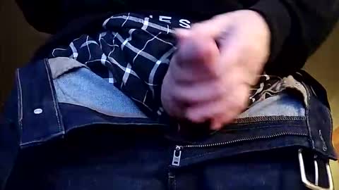 Iminyourroom online show from 10.15.25