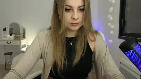 ImKeira online show from 01.07.25