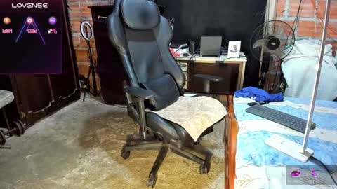 Snapshot of imperion_king chatting on 01.10.25 Imperion King online show from 01.10.25