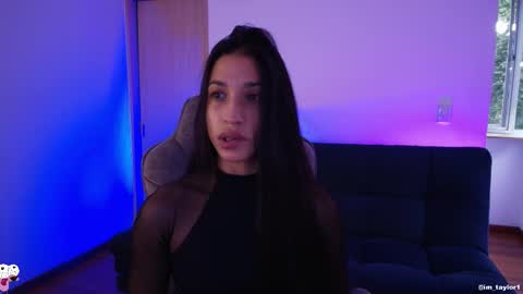 Snapshot of imtaylor__ chatting on 10.24.25 TAYLOR online show from 10.24.25