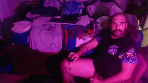 I use to be imeverythingandnothing online show from 12.05.24