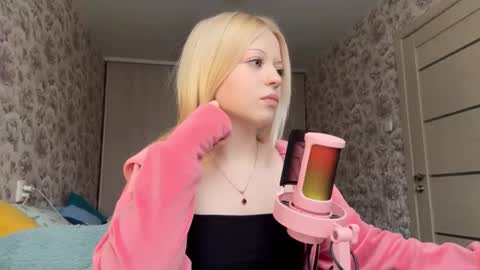 Lola online show from 02.19.26