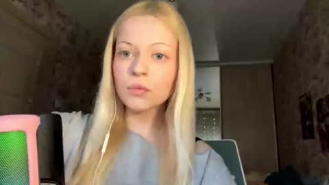 Lola online show from 02.25.26