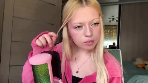 Lola online show from 03.06.26