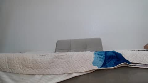 Snapshot of increible_della chatting on 01.18.25 Della online show from 01.18.25